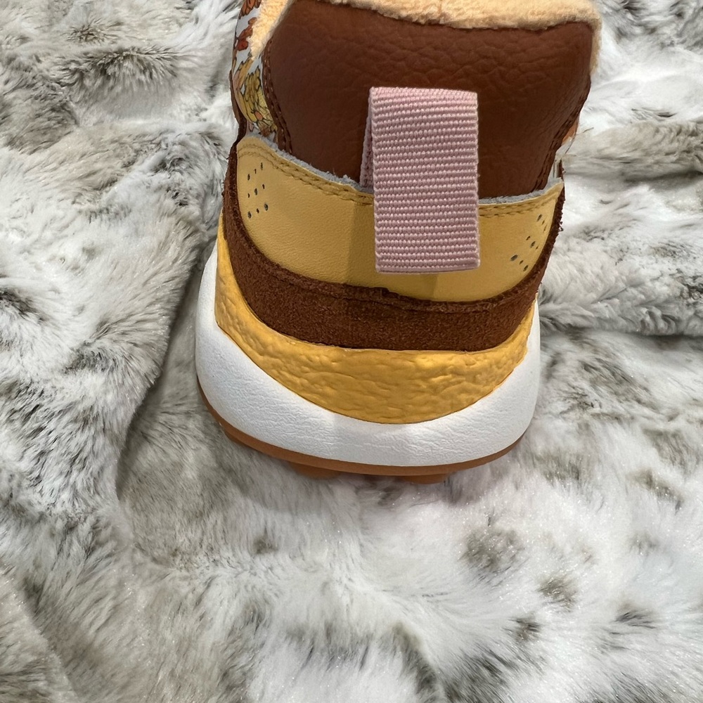 NWT Chelsea and Violet Lola Sneakers (Yellow Muliticolored) - Picture 5 of 7